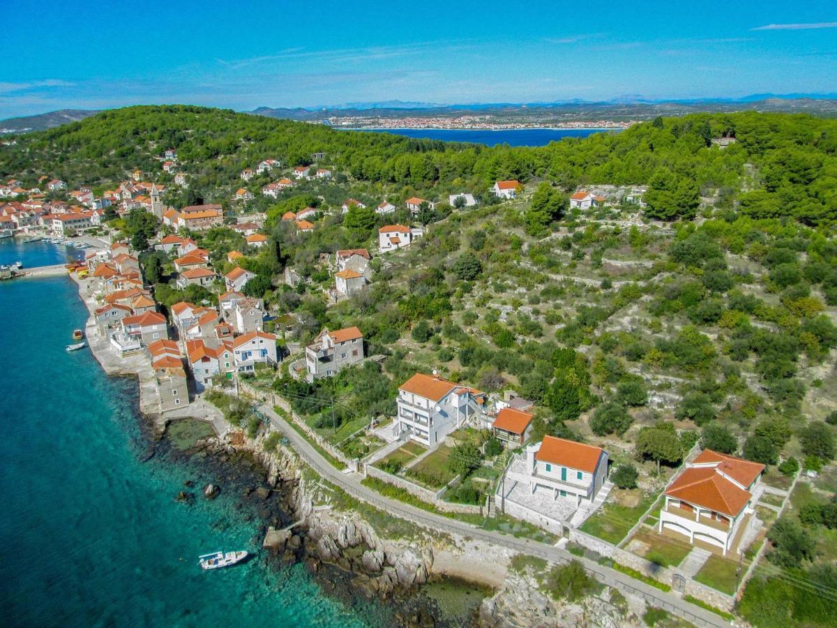 Hotel Mini Kamp Perla Prvić Luka Exterior foto